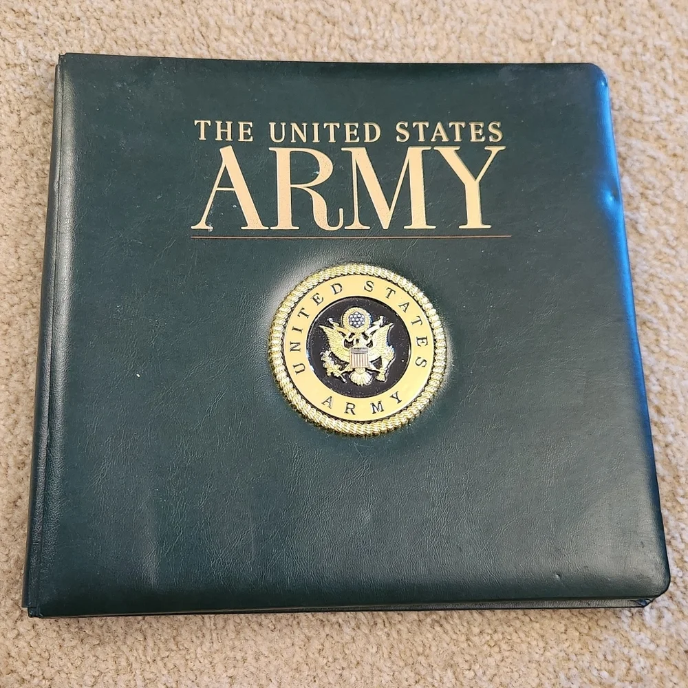 United States U.S. Army Leather Scrapbook Military K & Company 13.5